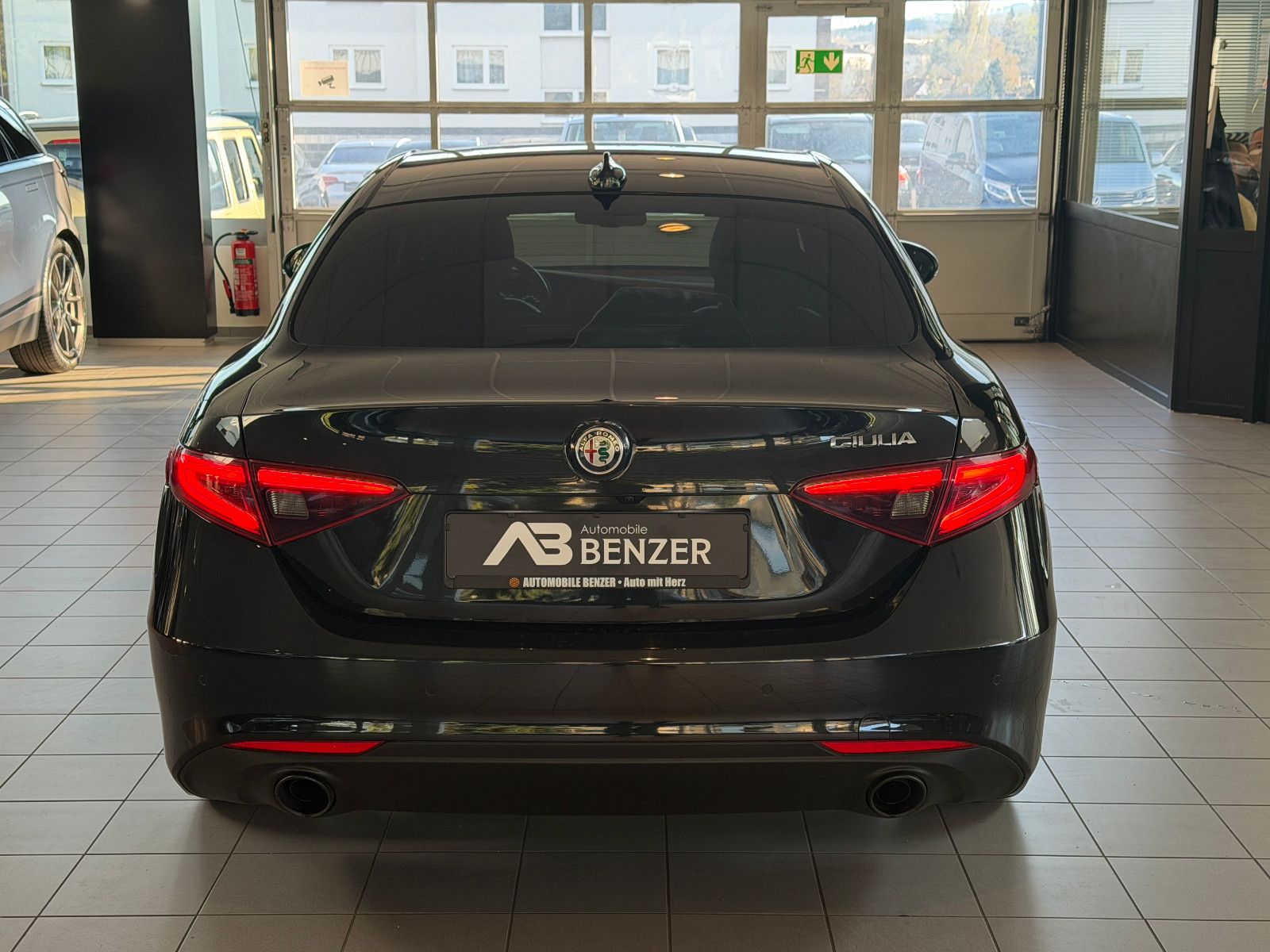 Fahrzeugabbildung Alfa Romeo Giulia Sprint /KAMERA/ALL-BLACK/CAR-PLAY