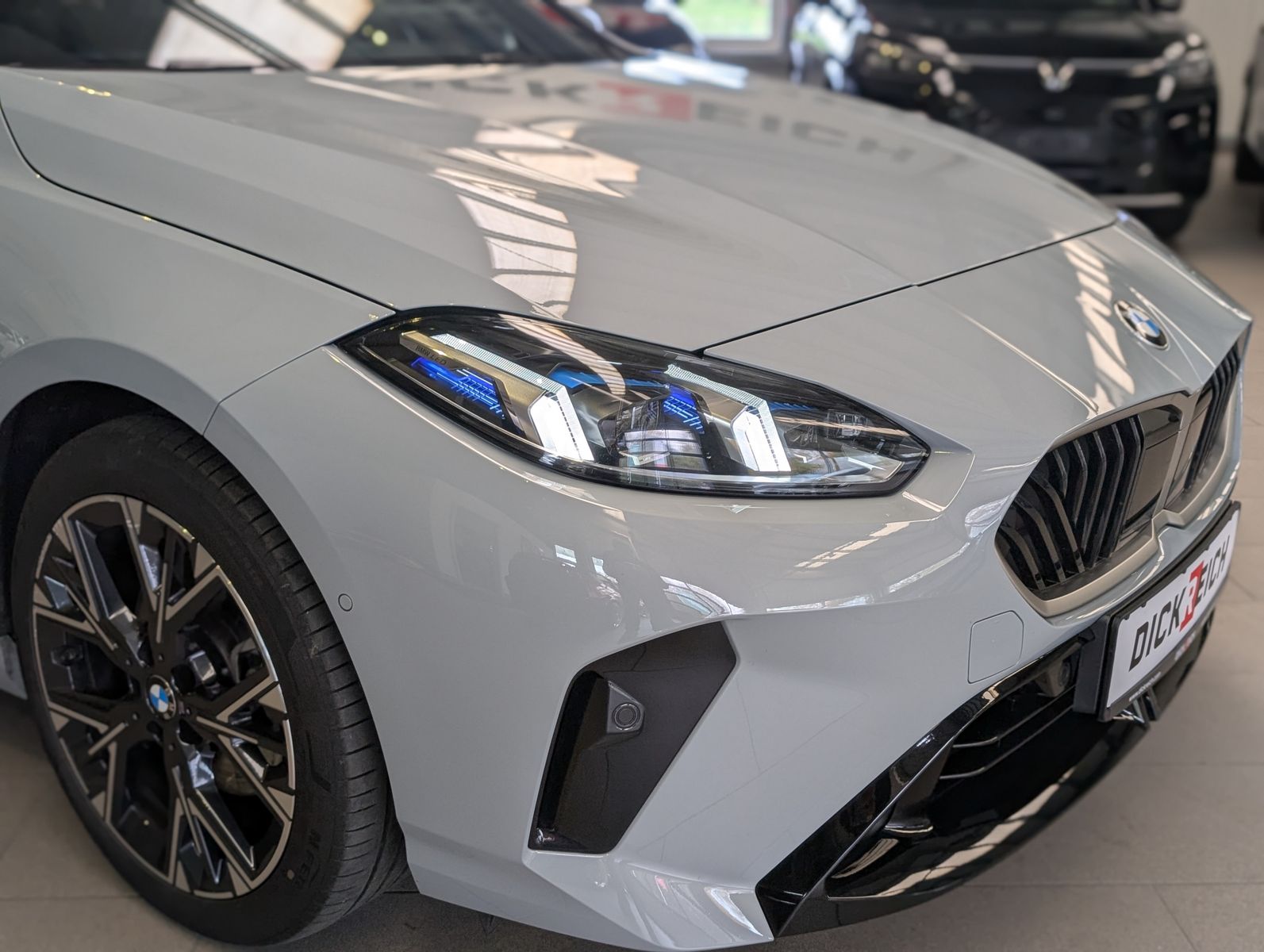 Fahrzeugabbildung BMW 118 d M-Sport Premium Shadow Cam Pano Alcan 18"