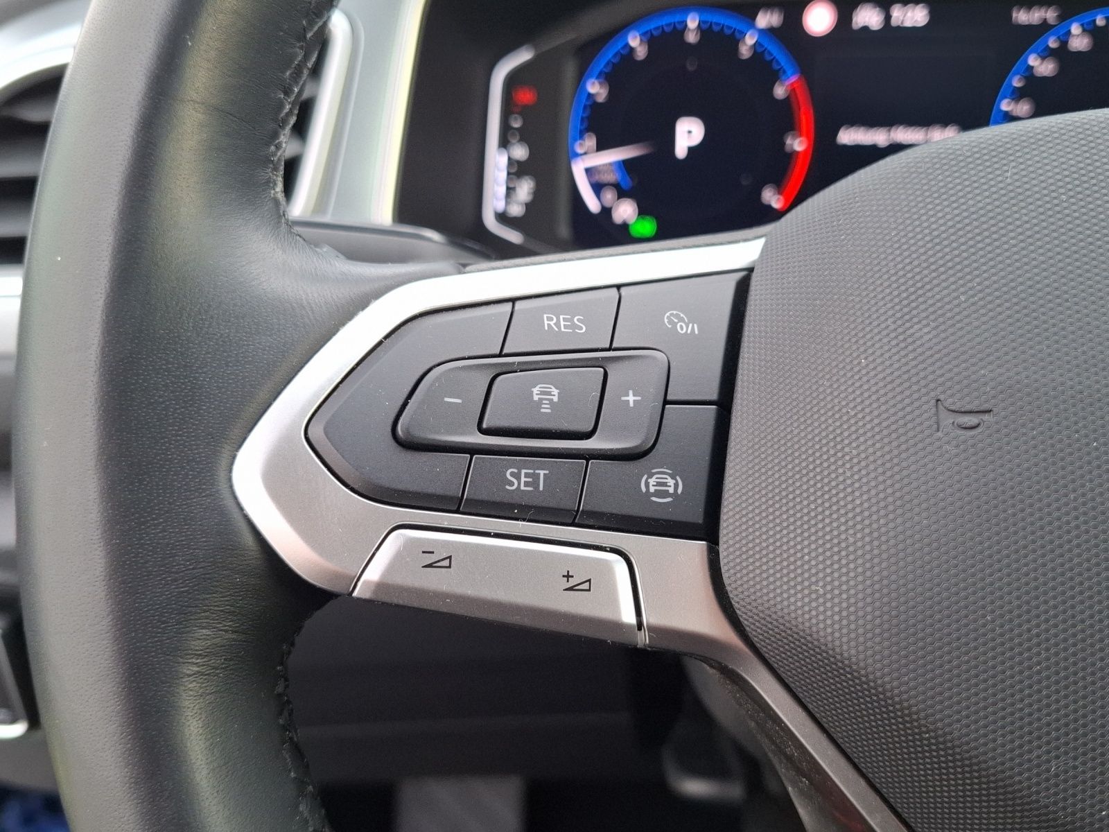 Fahrzeugabbildung Volkswagen T-Roc Cabriolet TSI Style DSG LEDplus Navi AID A