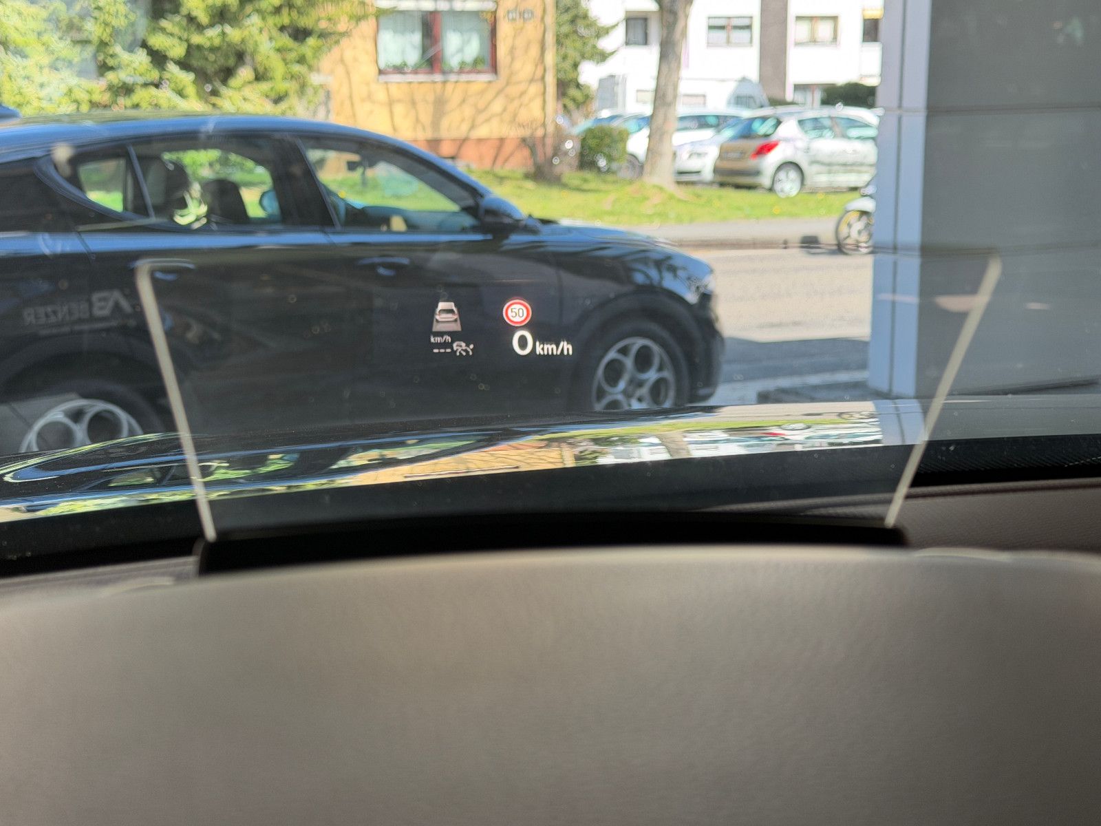 Fahrzeugabbildung Volkswagen Tiguan Allspace R-Line /PANO/HUD/HARMAN-KARDON/