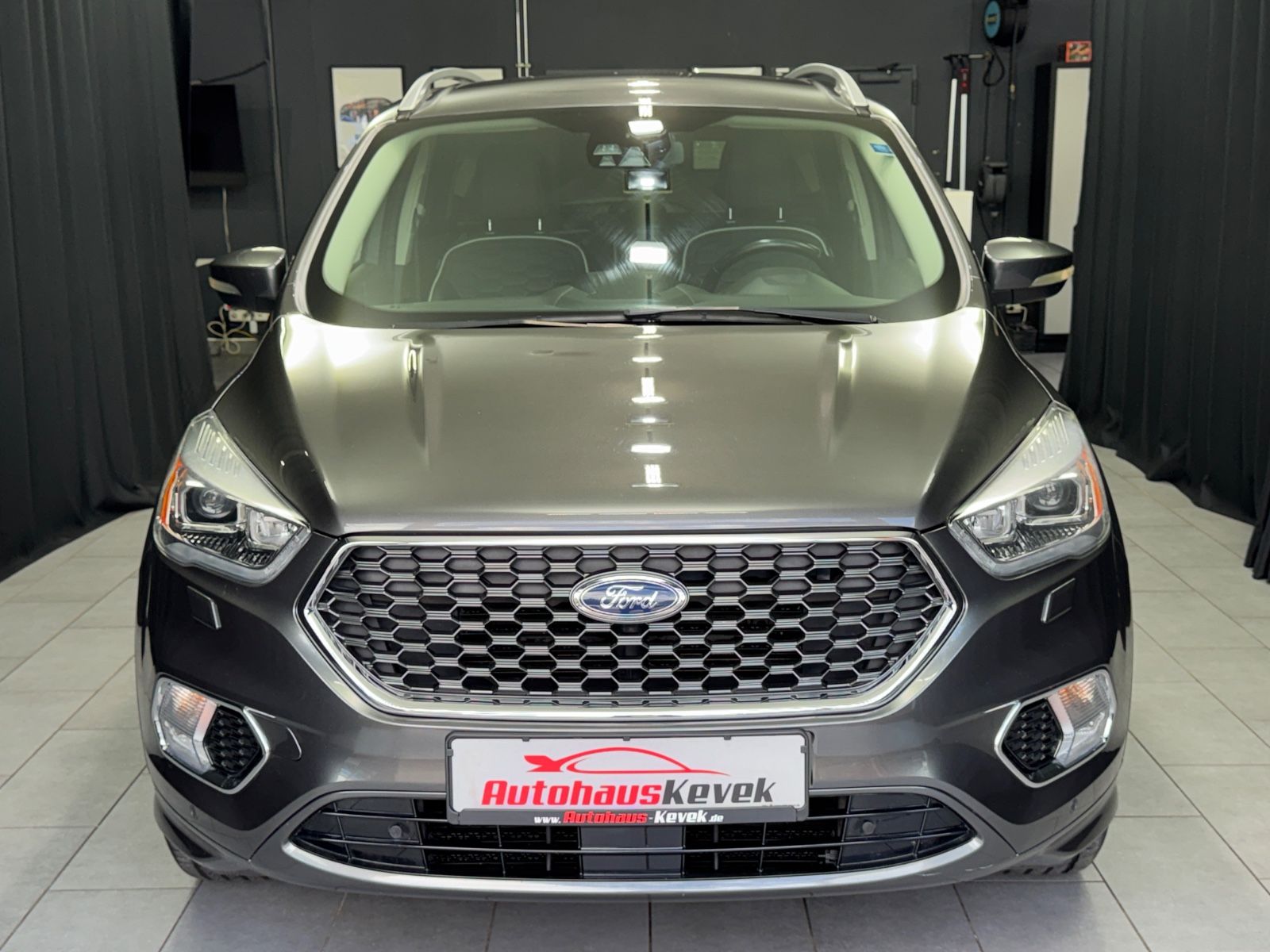 Fahrzeugabbildung Ford Kuga Vignale|SONY|AHK|NAVI|LEDER