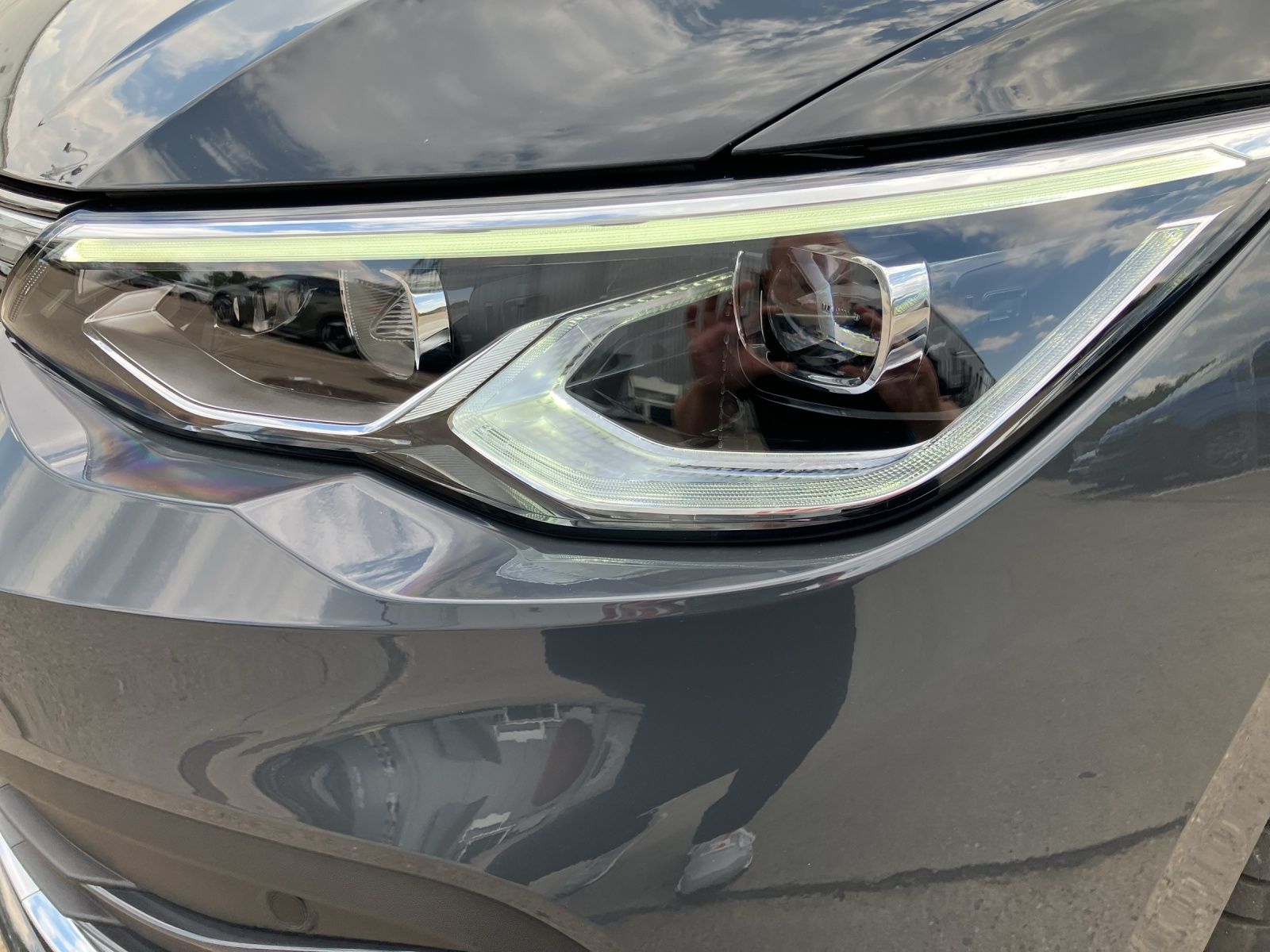 Fahrzeugabbildung Volkswagen Golf VIII Variant TSI Style LED ACC App-Connect