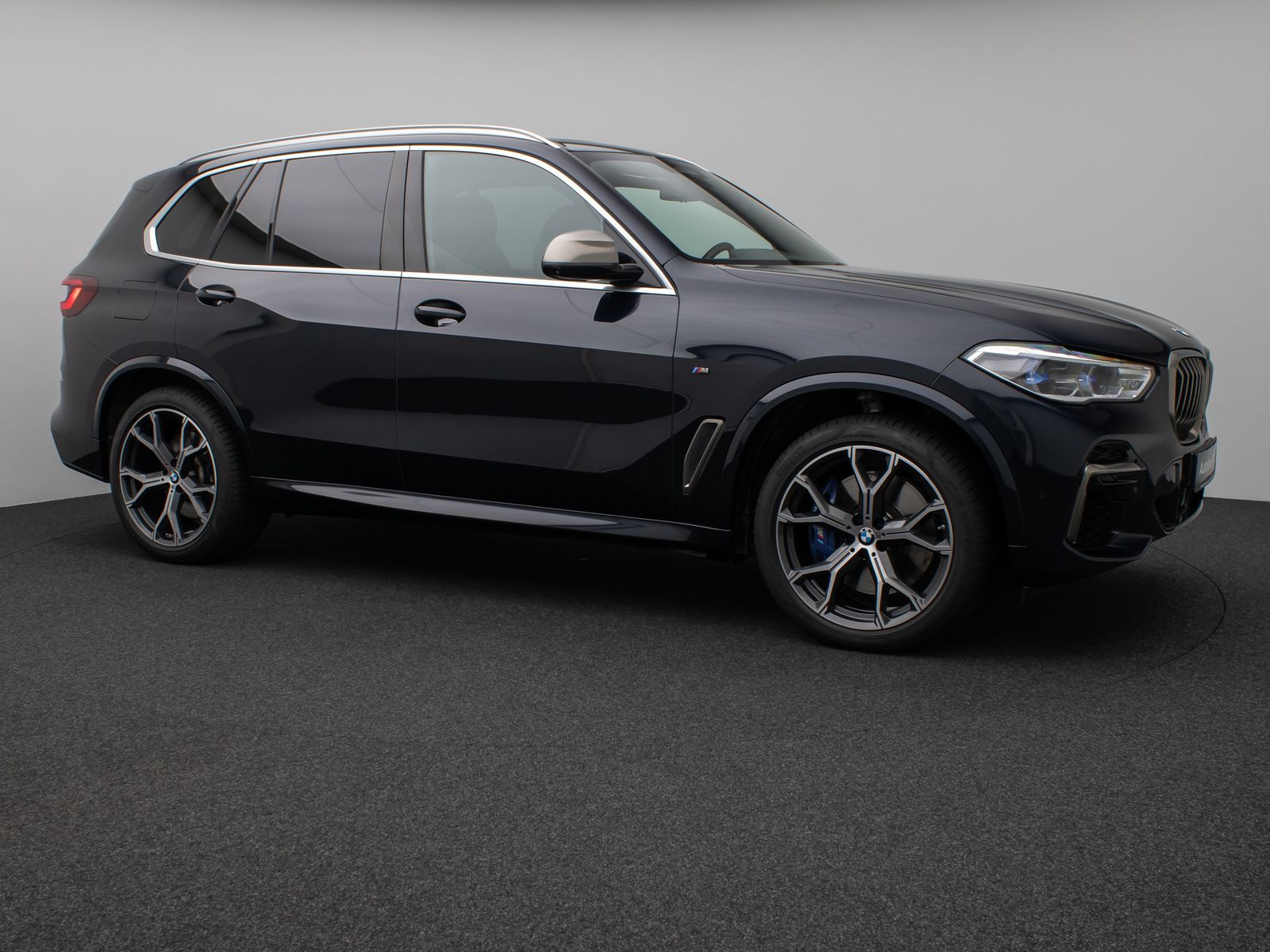 Fahrzeugabbildung BMW X5 M50i Panorama 360° Laser HUD DAB HiFi SoftCL