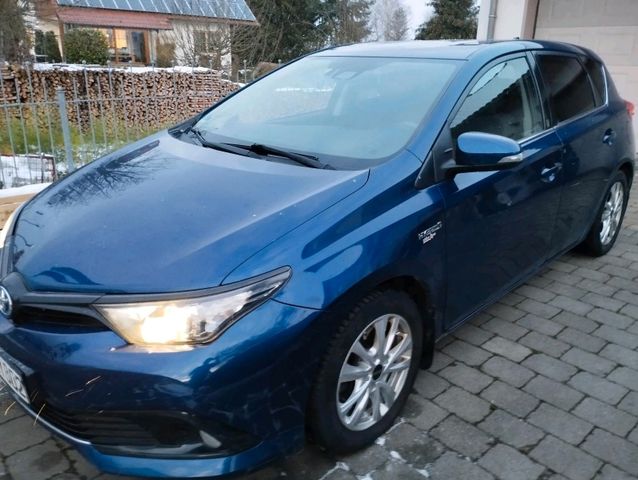 Toyota Auris Hybrid