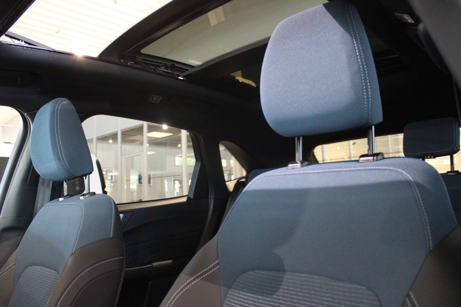 Fahrzeugabbildung Ford Kuga 2.5 Duratec FHEV BlueCruise Edition SOFORT