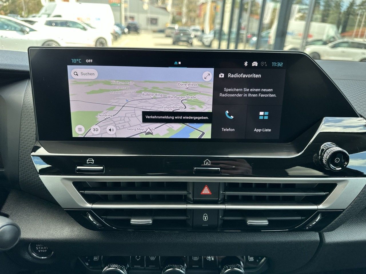 Fahrzeugabbildung Citroën C4 X Hybrid 145 DSG 6-Gang MAX - mit KI generiert/bearbeitet