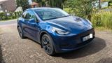 Tesla Model Y Long Range RWD HW4 blue/white