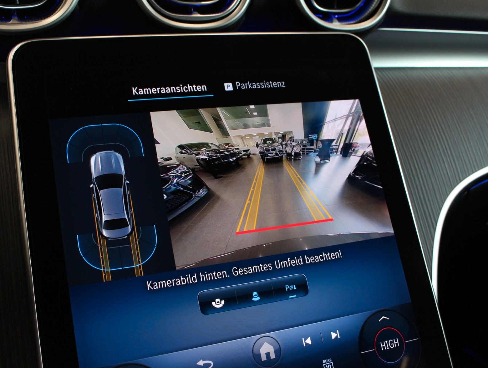 Fahrzeugabbildung Mercedes-Benz C 220 d Avantgarde*HUD*Kamera*1.Hand