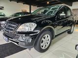 Mercedes-Benz ML 300 CDI  4Matic*AHK*NAVI*Scheckheft*Tuv-Neu - Mercedes-Benz ML 300 mit Diesel-Antrieb: Automatik