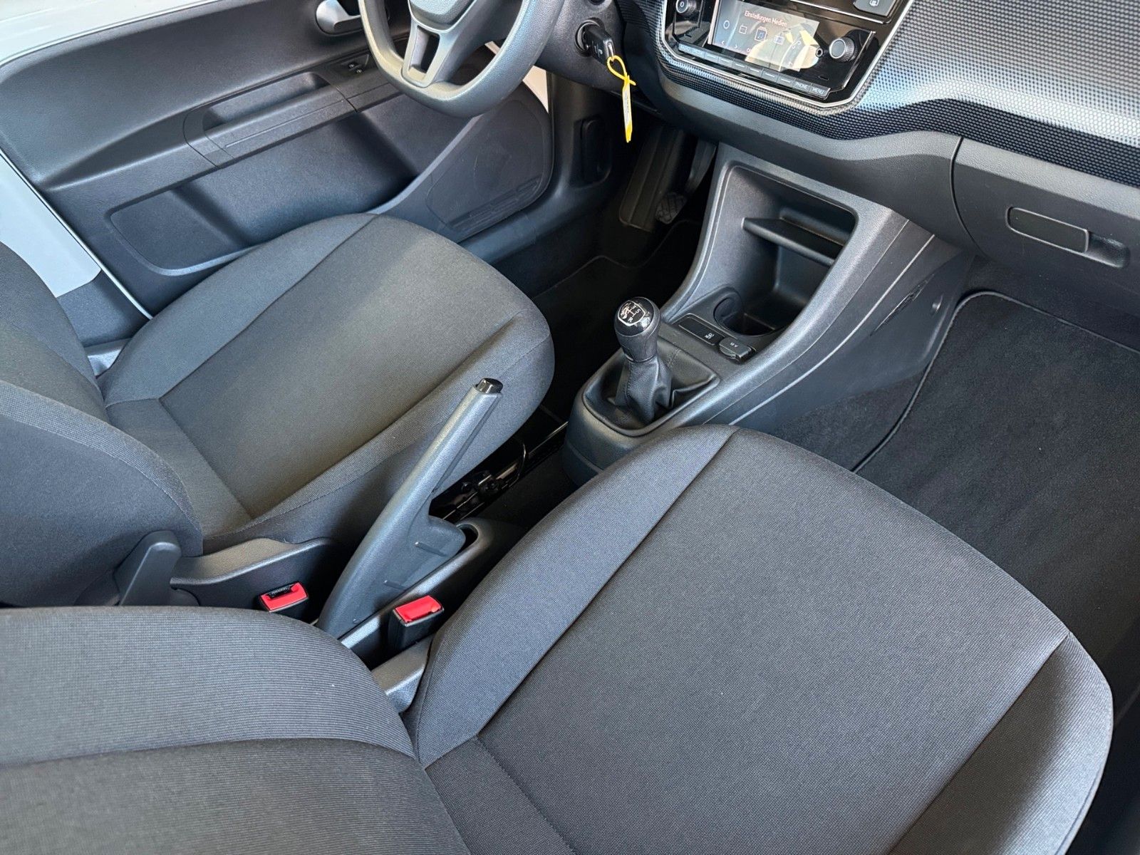 Fahrzeugabbildung Volkswagen up! move up! 1.0 MPI