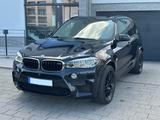 BMW X5 M,HUD, PANO, SOFTCLOSE, 360° KAMERA, COGNAC 