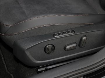 Cupra Formentor VZ 2.0 TSI 4Drive DSG Kamera AHK Pano