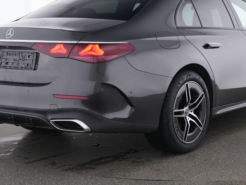 Fahrzeugabbildung Mercedes-Benz E 200 AMG*Totwinkel*Kamera*LED*19"*MBUX*CarPlay