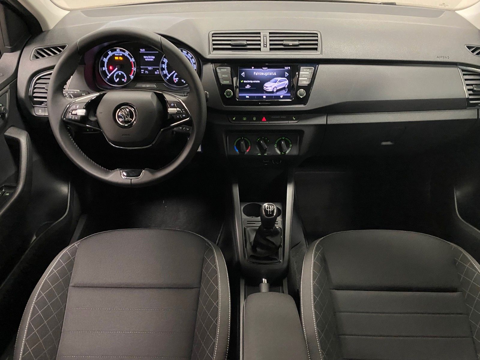 Fahrzeugabbildung SKODA FABIA COMBI 1.0 TSI Ambition+SHZ+SMARTLINK+ALU++