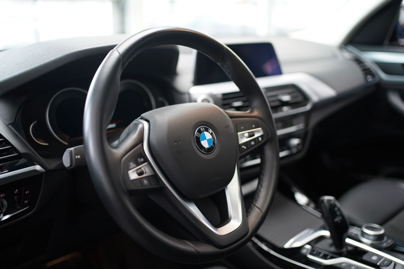 Fahrzeugabbildung BMW X3 xDrive 20d Advantage +Glasdach+HeadUp+HiFi+PD