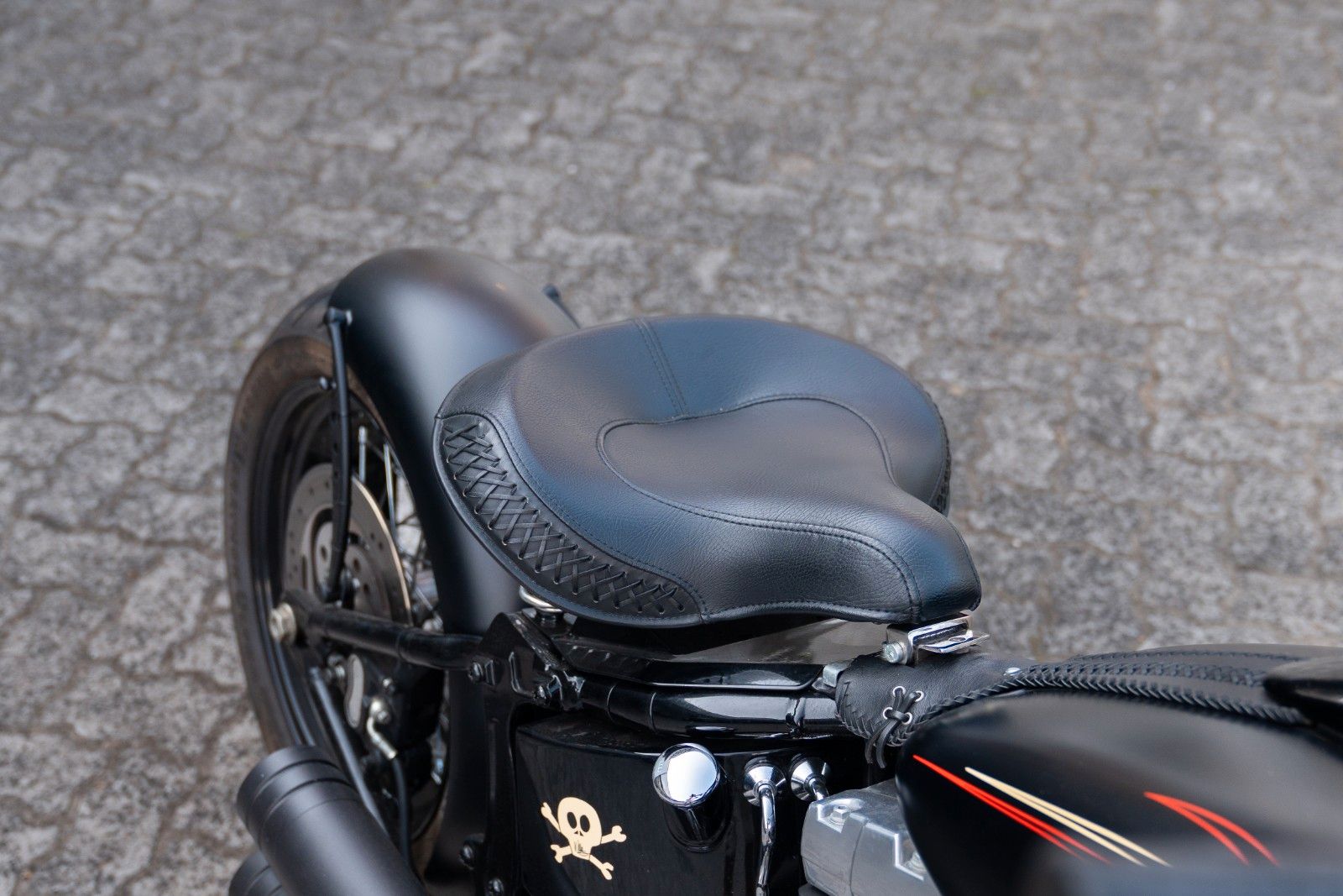 Fahrzeugabbildung Harley-Davidson FLSTSB Cross Bones 96 cui - Jekill - kurzes Heck