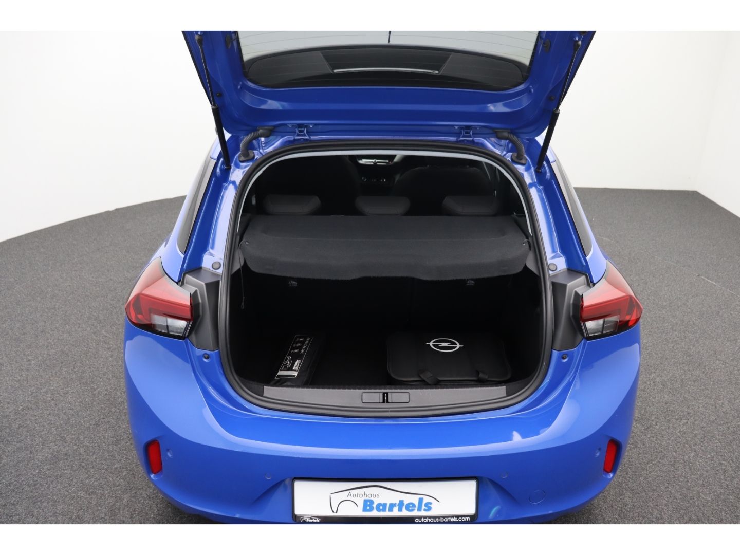Fahrzeugabbildung Opel Corsa-e F Edition SHZ Einparkhilfe Alufelgen