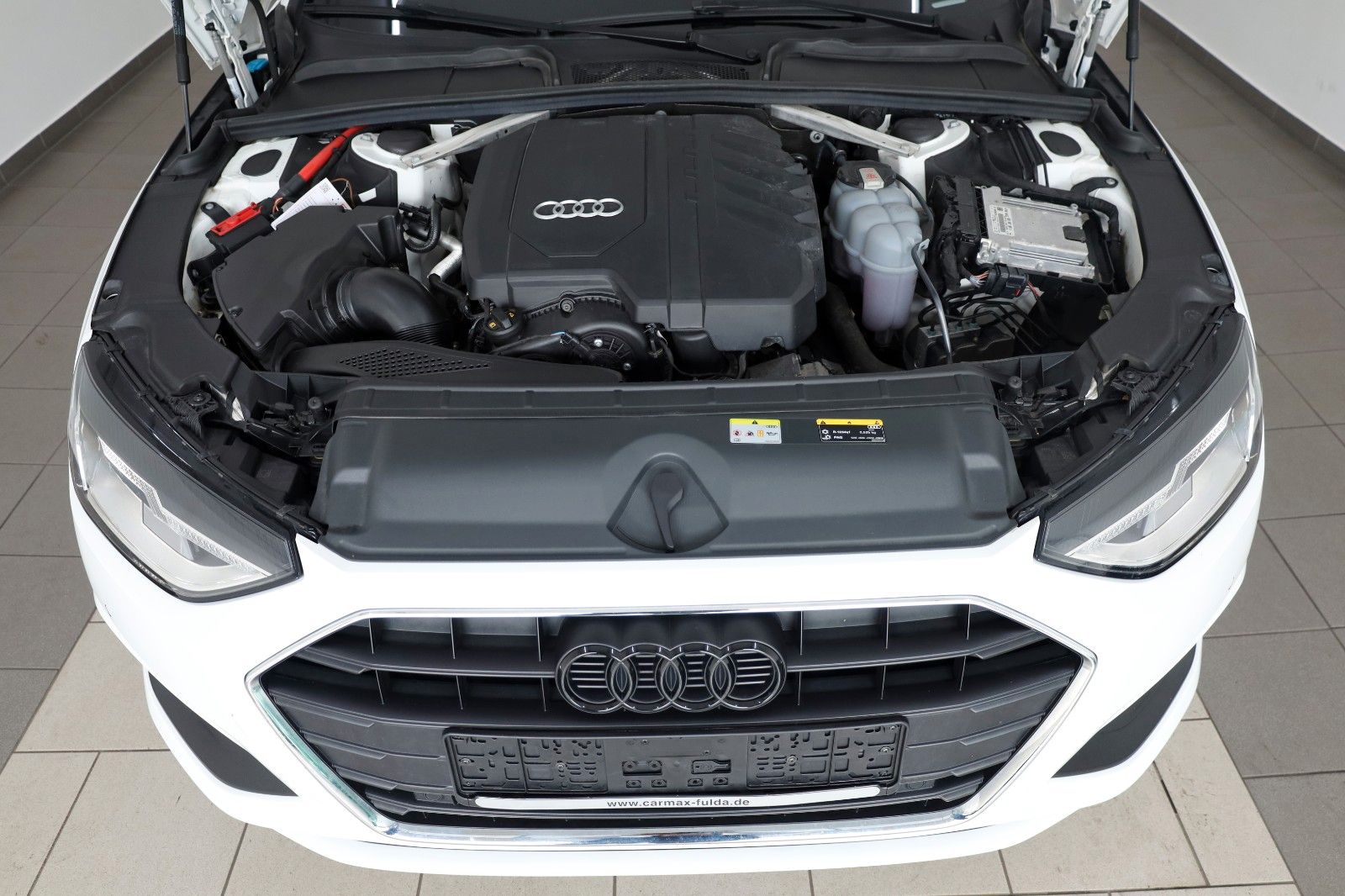 Fahrzeugabbildung Audi A4 Avant 35 TFSI Navi,LED,Panorama,Kamera,SR+WR