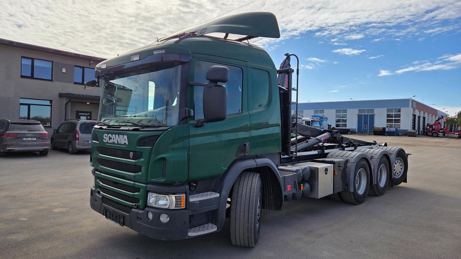 Scania P450 8X4*4