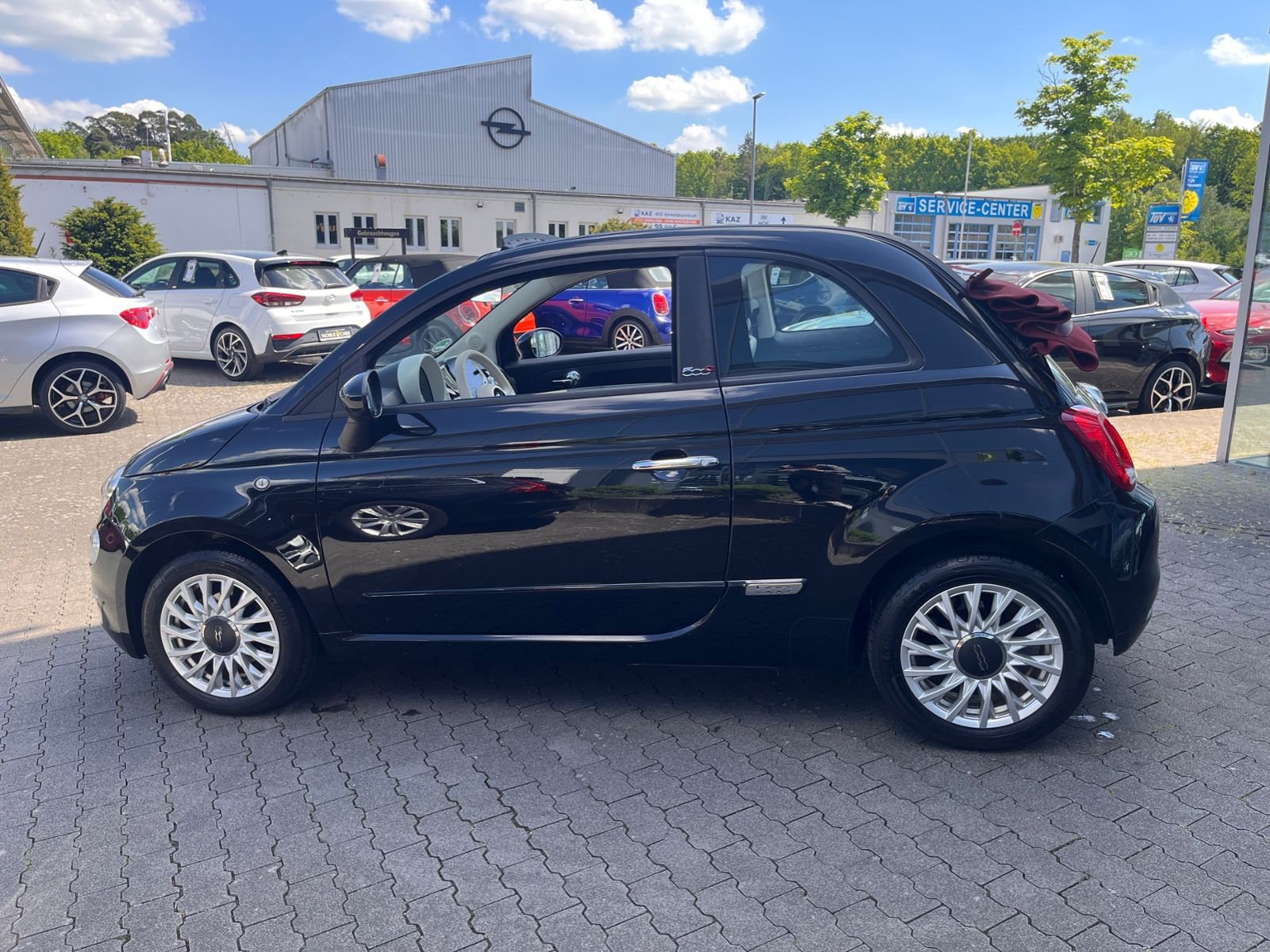 Fahrzeugabbildung Fiat 500C Lounge NAVI PDC ALU