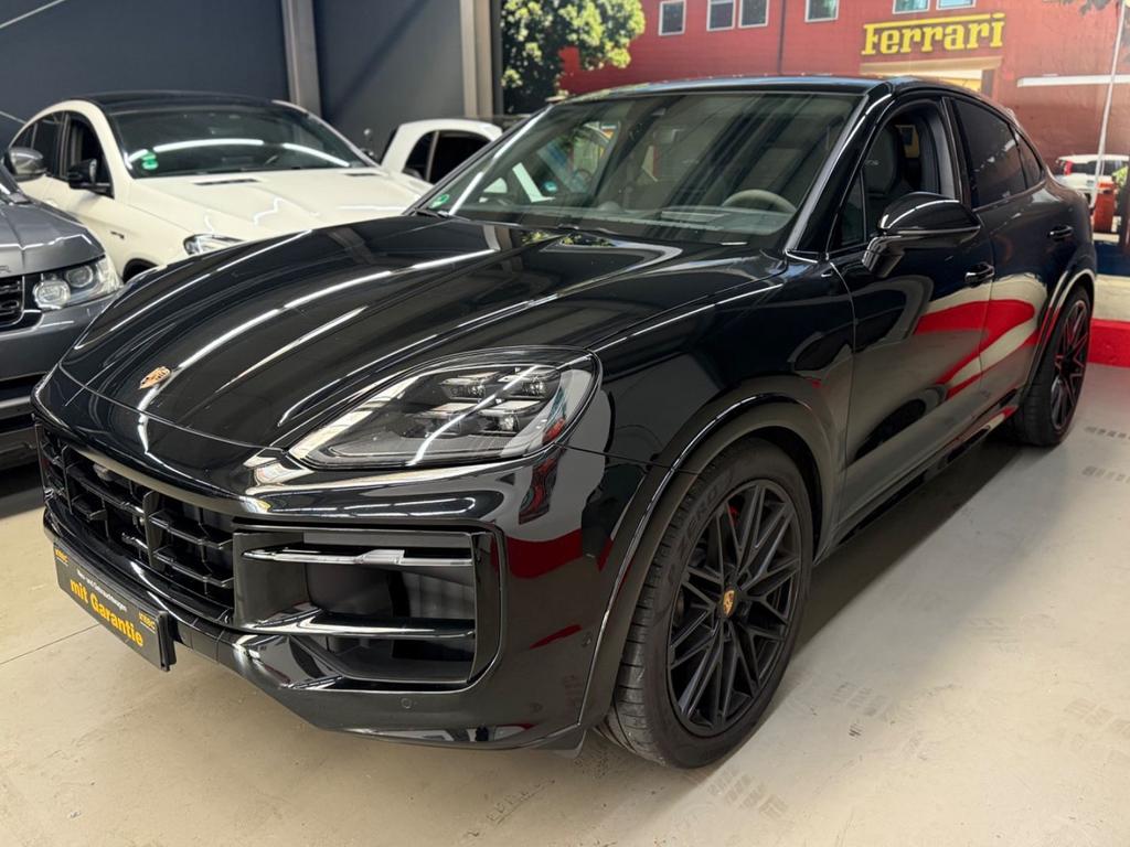 2025 Porsche Cayenne Coupe GTS
