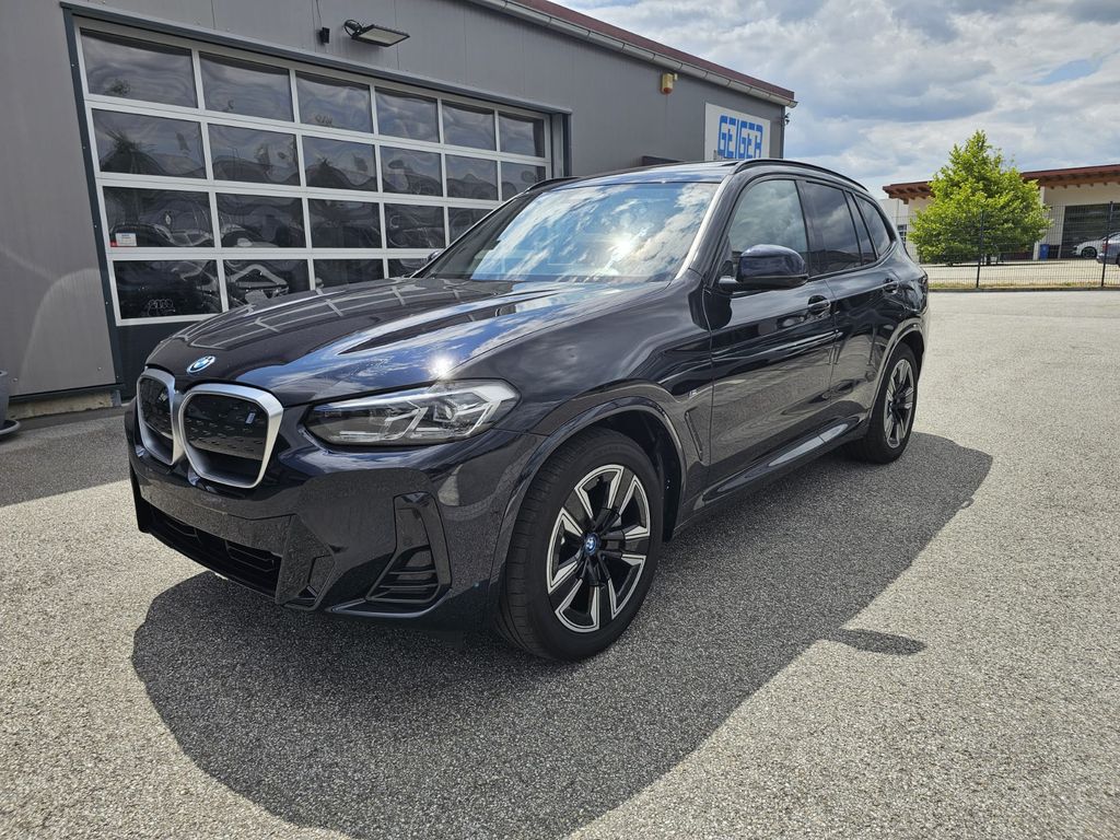 Image of BMW iX3