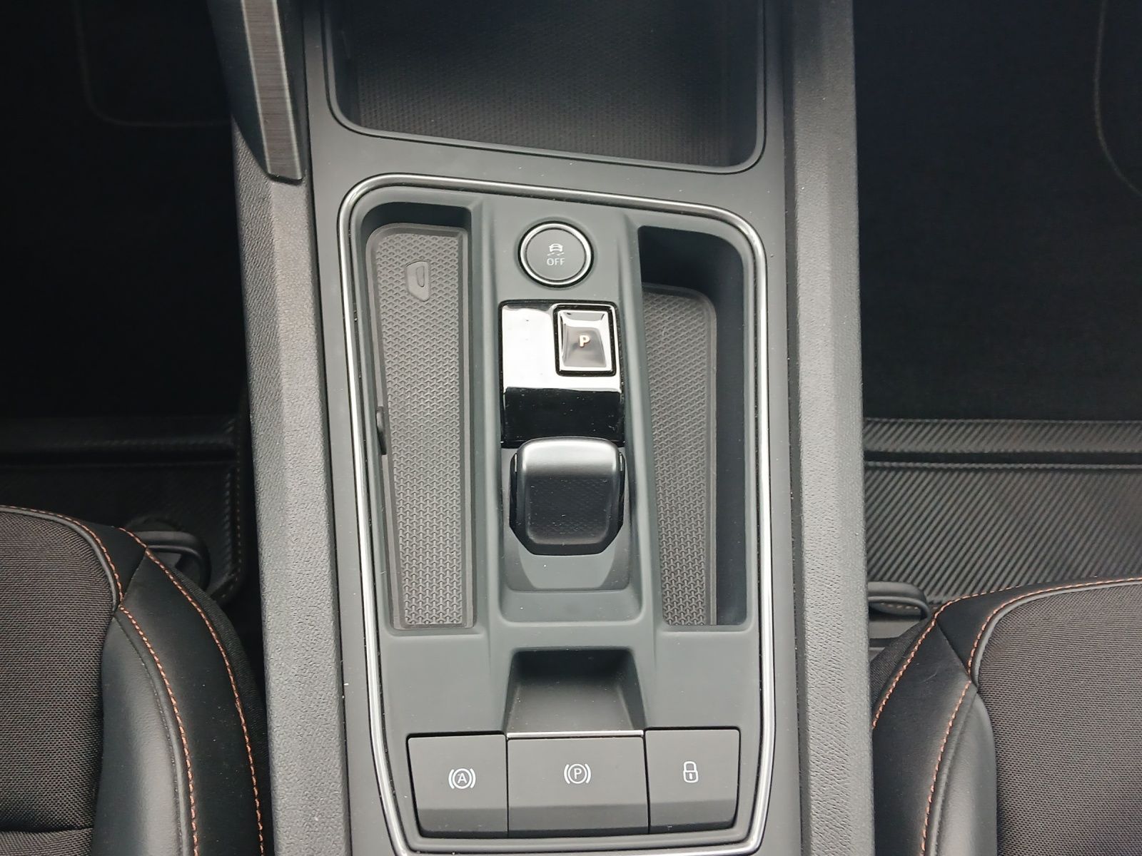Fahrzeugabbildung CUPRA Formentor VZ DSG 4Drive LED Navi VC ACC 360° Bea