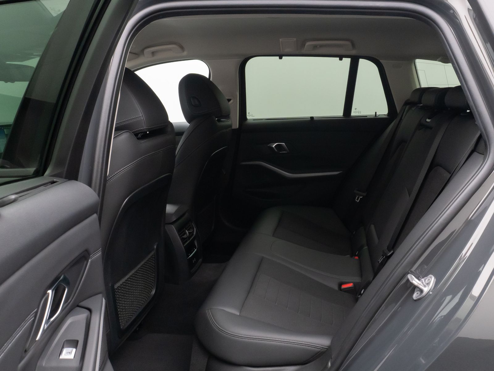 Fahrzeugabbildung BMW 320e 360°DAB MDach Leder ACC Komfort Alarm Sport
