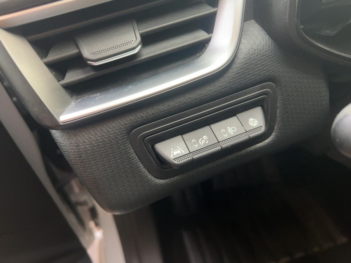 Fahrzeugabbildung Renault Clio INTENS TCe 90 EPH SHZ Klimmaut.