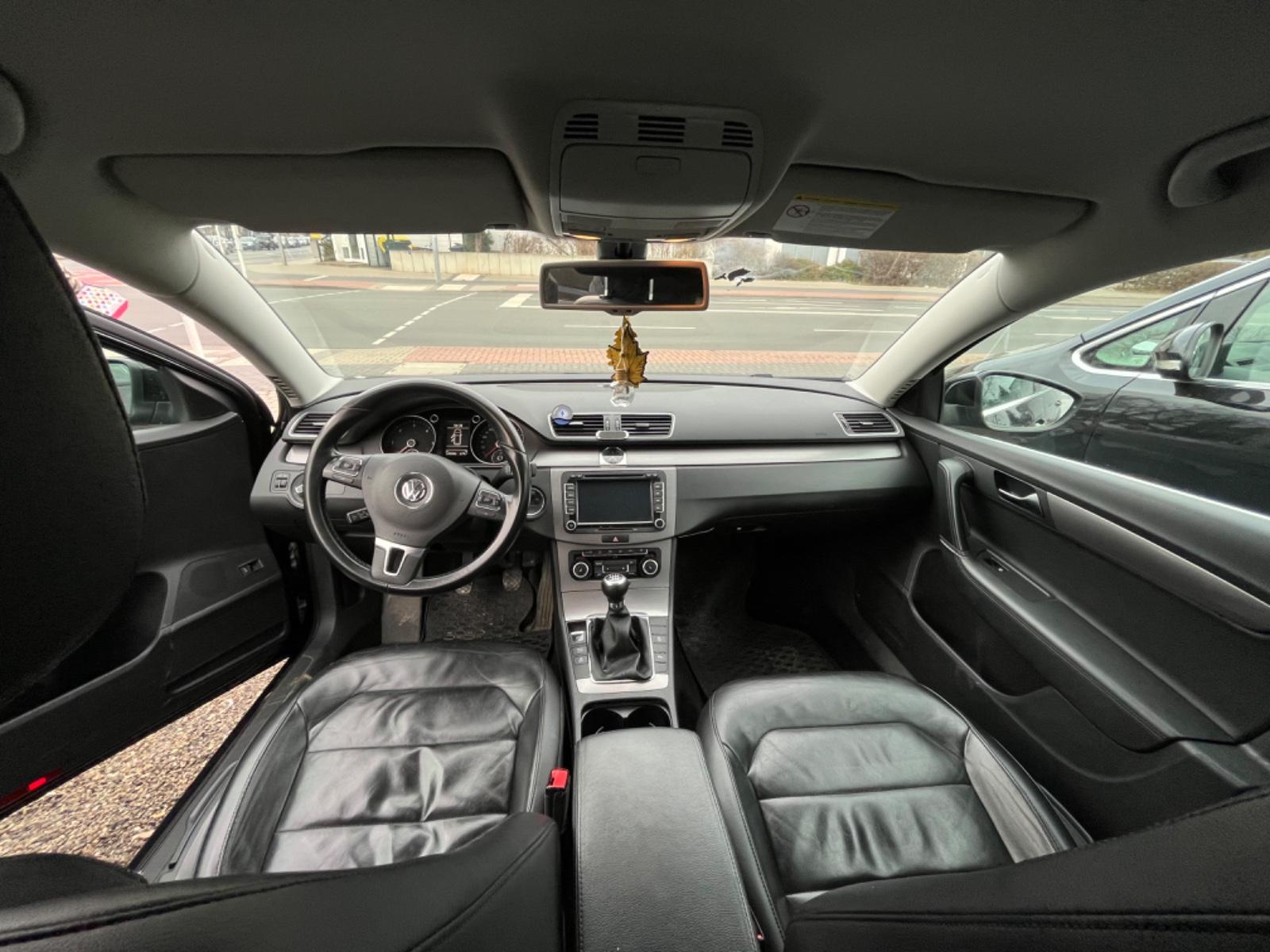Volkswagen Passat 2011 — photo 9