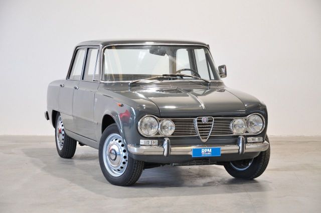 Alfa Romeo Giulia TI 1600 Prima Serie targhe ner