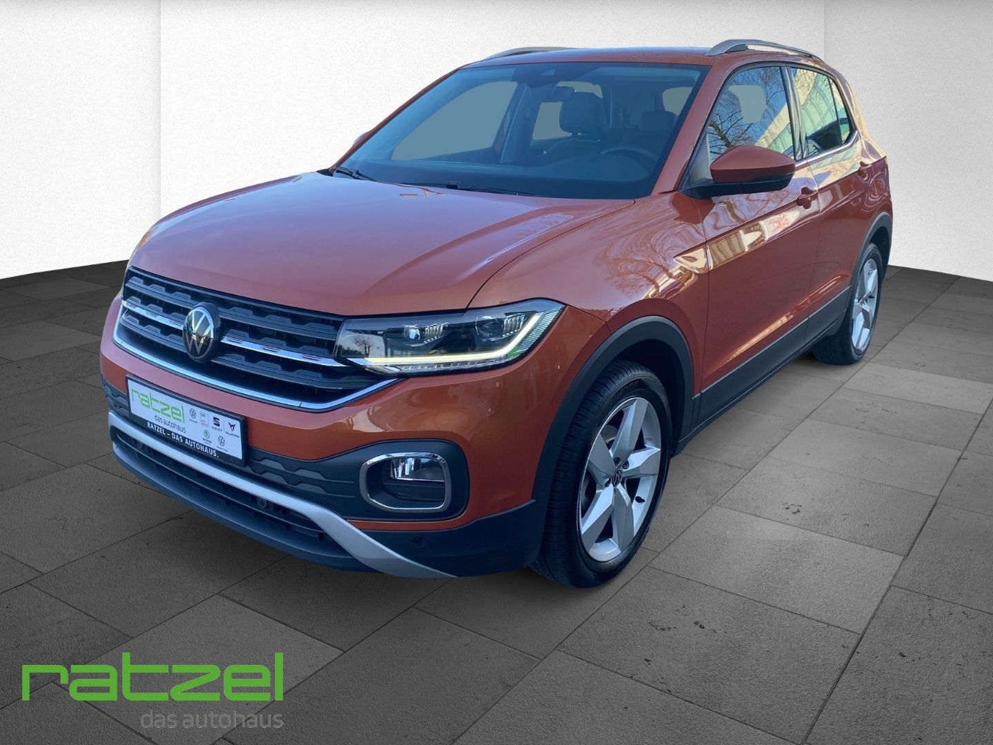 Fahrzeugabbildung Volkswagen T-Cross 1.0 Style TSI AHK-abnehmbar Navi digital