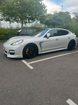 Porsche Panamera Turbo - Porsche Panamera aus 2011: Turbo