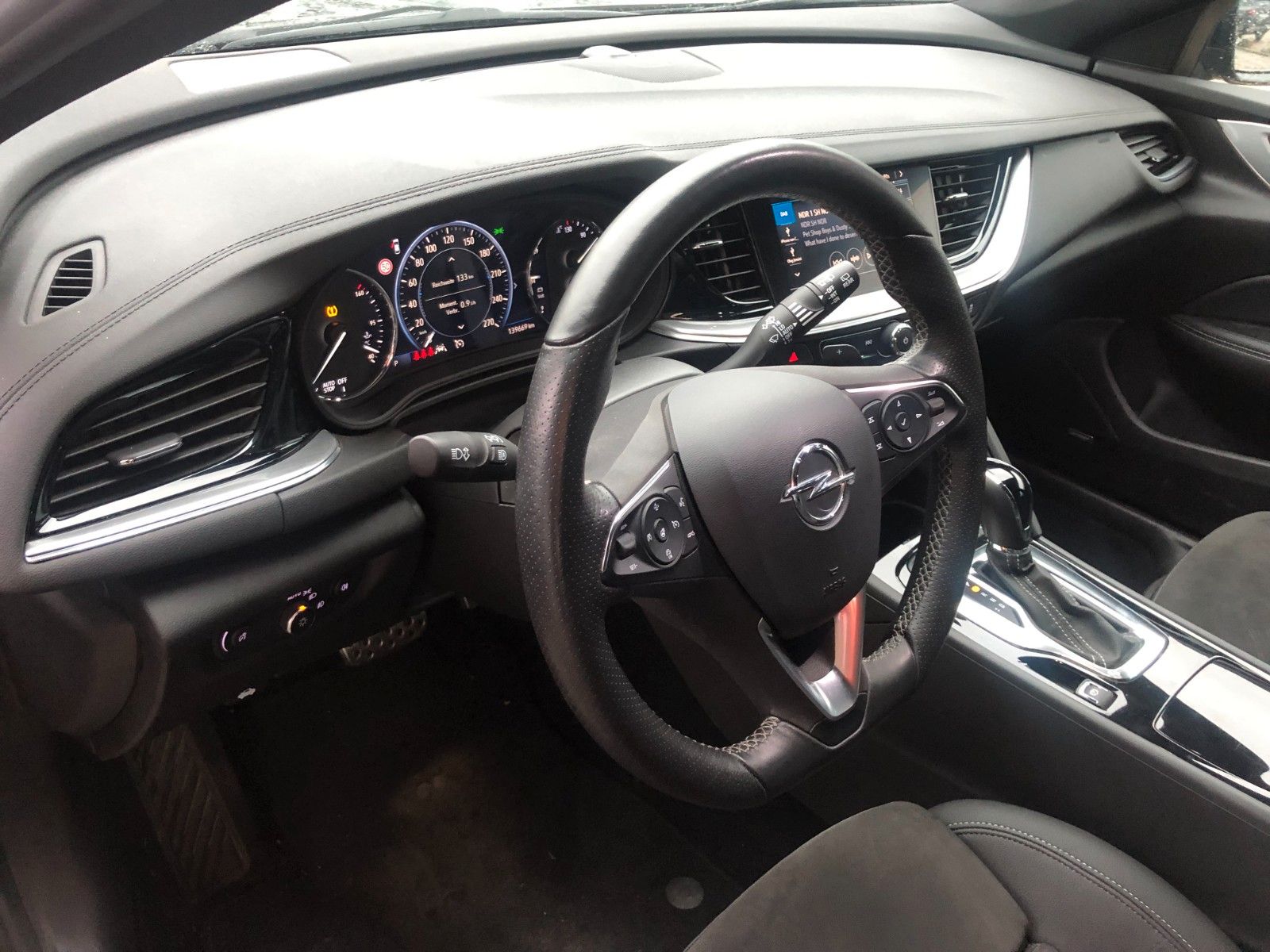 Fahrzeugabbildung Opel Insignia B Sports Tourer Ultimate