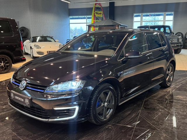 Volkswagen Golf VII GTE DSG Kamera ACC Xenon Navi Pano 2.Ha