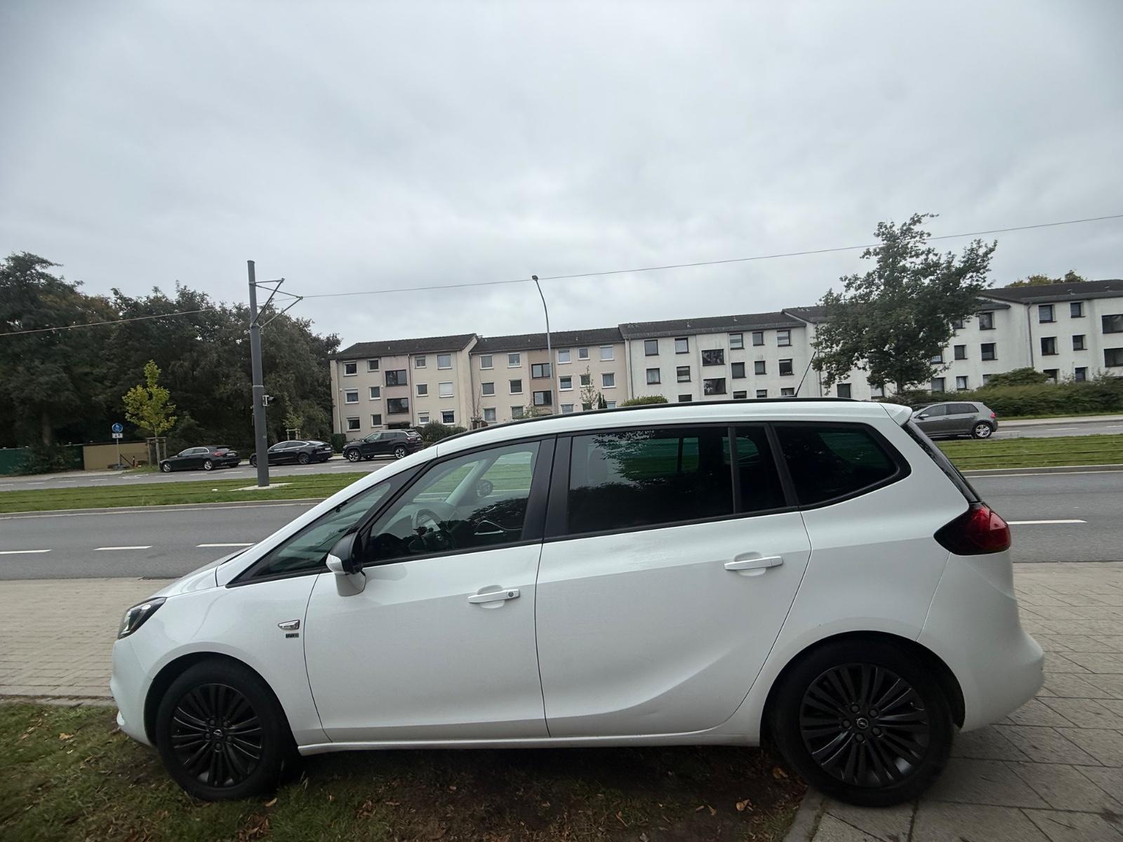 Opel Zafira C 120 Jahre Start/Stop