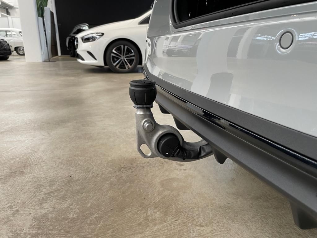 Fahrzeugabbildung Mercedes-Benz C 200 4M T + AMG+AHK+ASSISTENZ+DIGITAL+3D-SOUND+