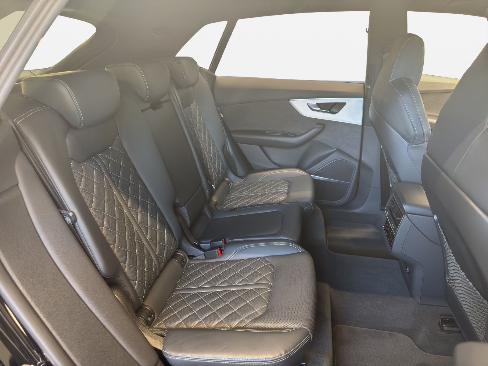 Audi SQ8 - Bild 15