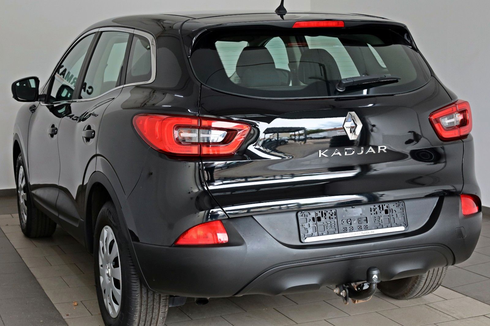 Fahrzeugabbildung Renault Kadjar Life Klima,AHK,8 fach bereift