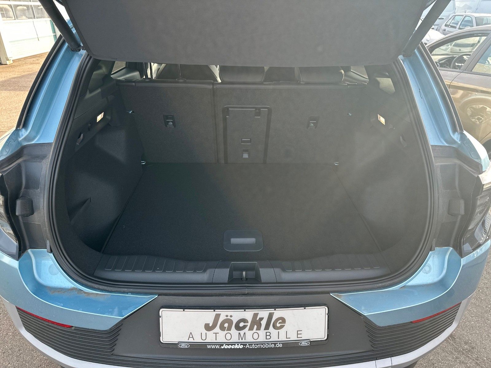 Fahrzeugabbildung Ford Explorer Premium RWD, PANORAMADACH, AHK