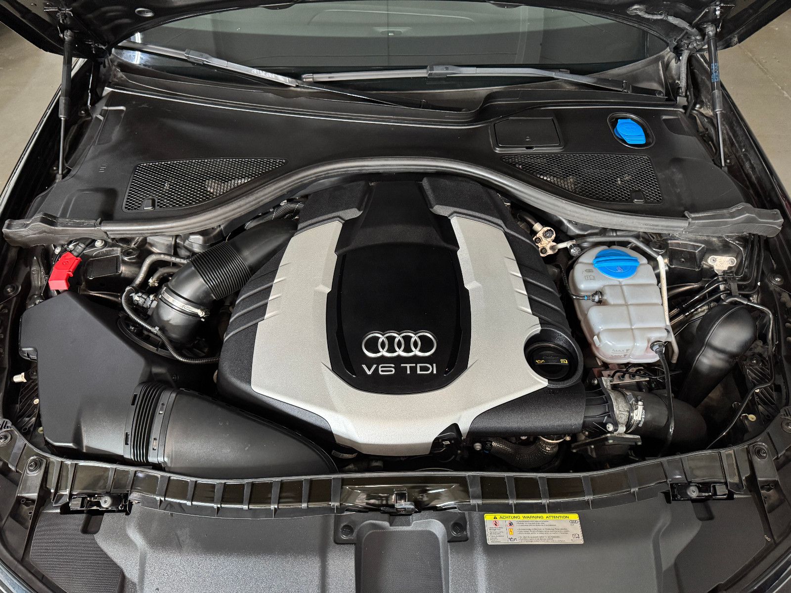 Fahrzeugabbildung Audi A6 3.0 TDI QUATTRO SPORT MOTORSOUND NAVI ACC LED