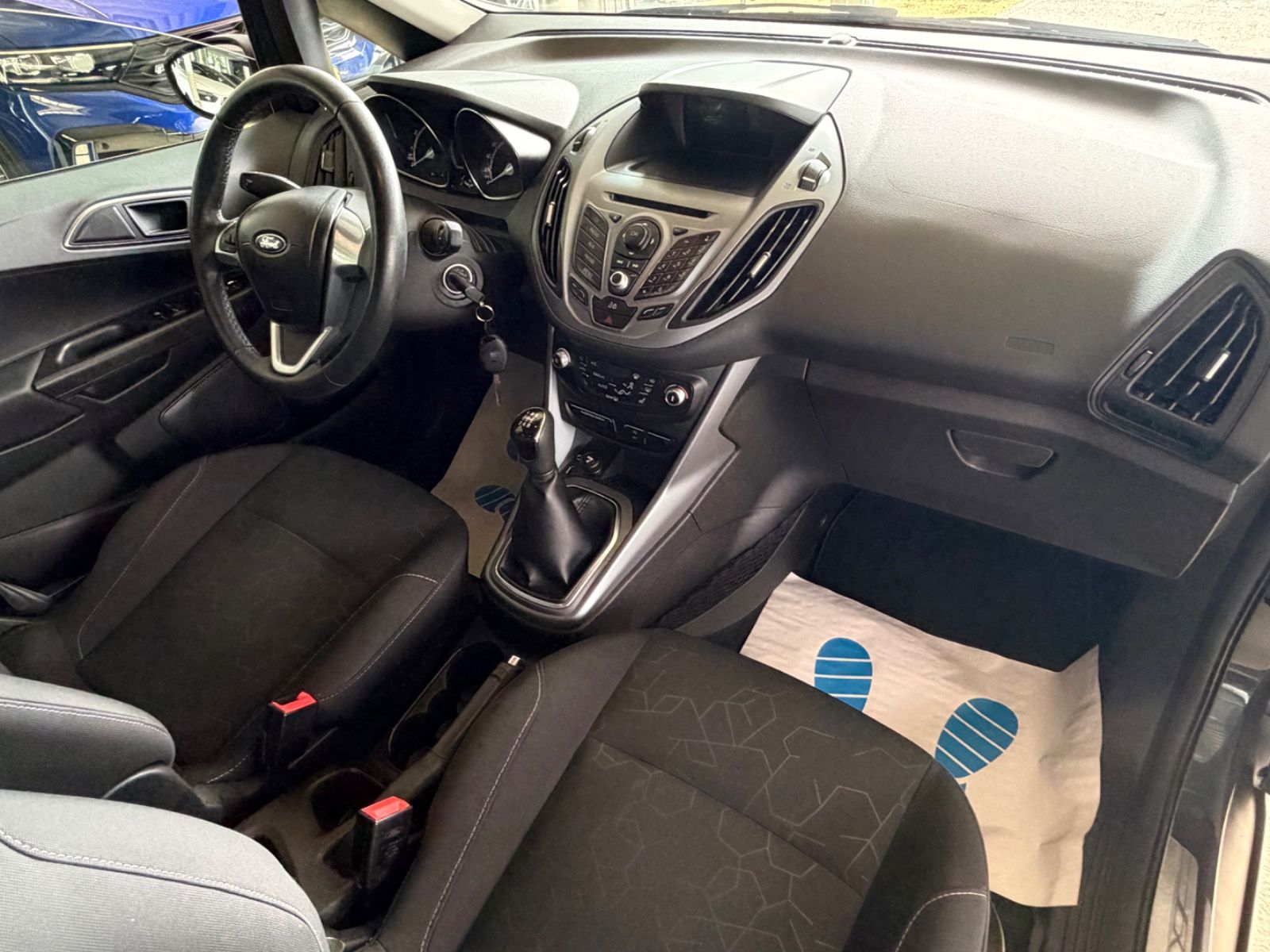 Fahrzeugabbildung Ford B-Max B-MAX Sync Edition
