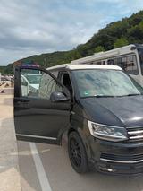 Volkswagen T6 Multivan Highline Camper und Familienvan  - : Van, Familien
