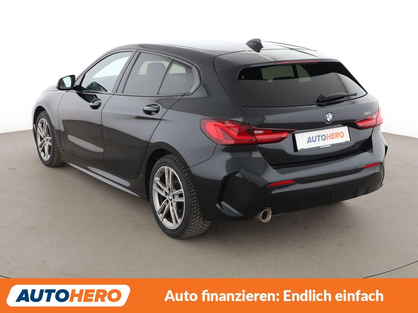 BMW 1er 118i M Sport Aut.*NAVI*TEMPO*PDC*SHZ*ALU*