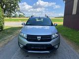 Dacia Sandero II Stepway Ambiance TÜV/AU NEU - silberne Dacia Sandero