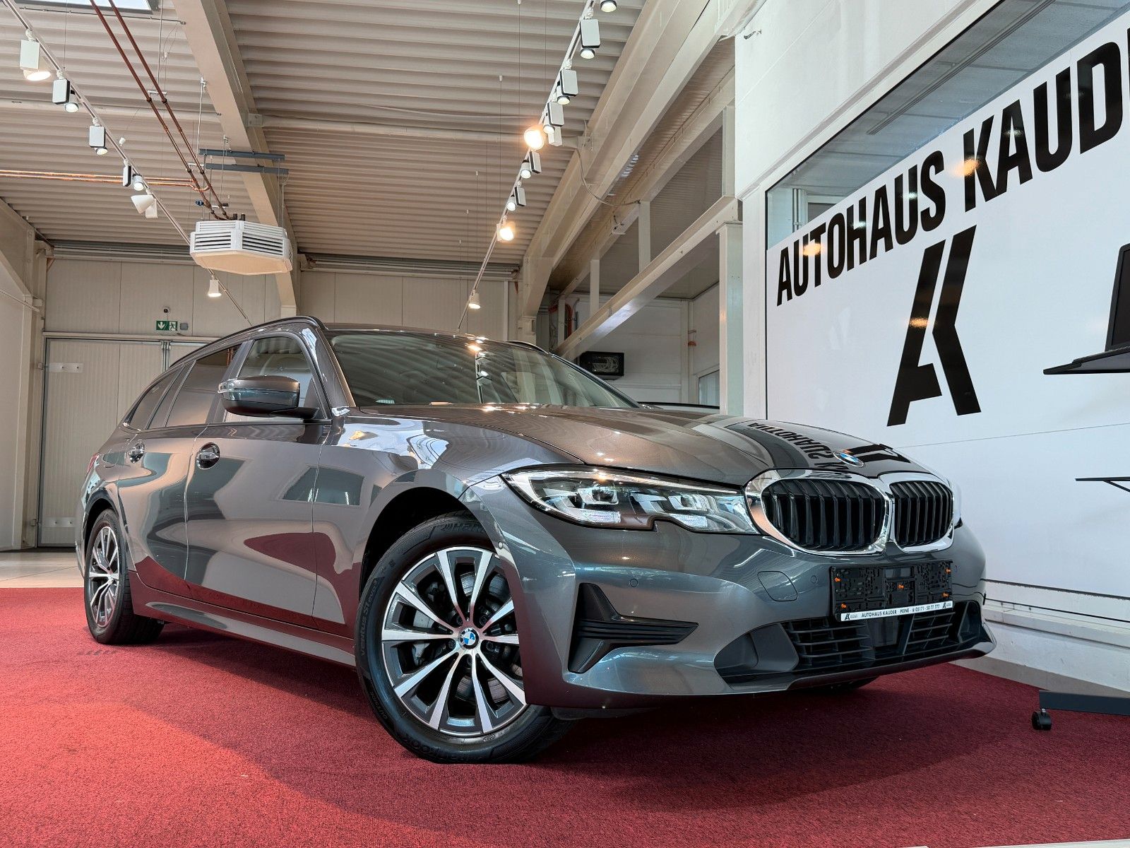 BMW 330 - 1