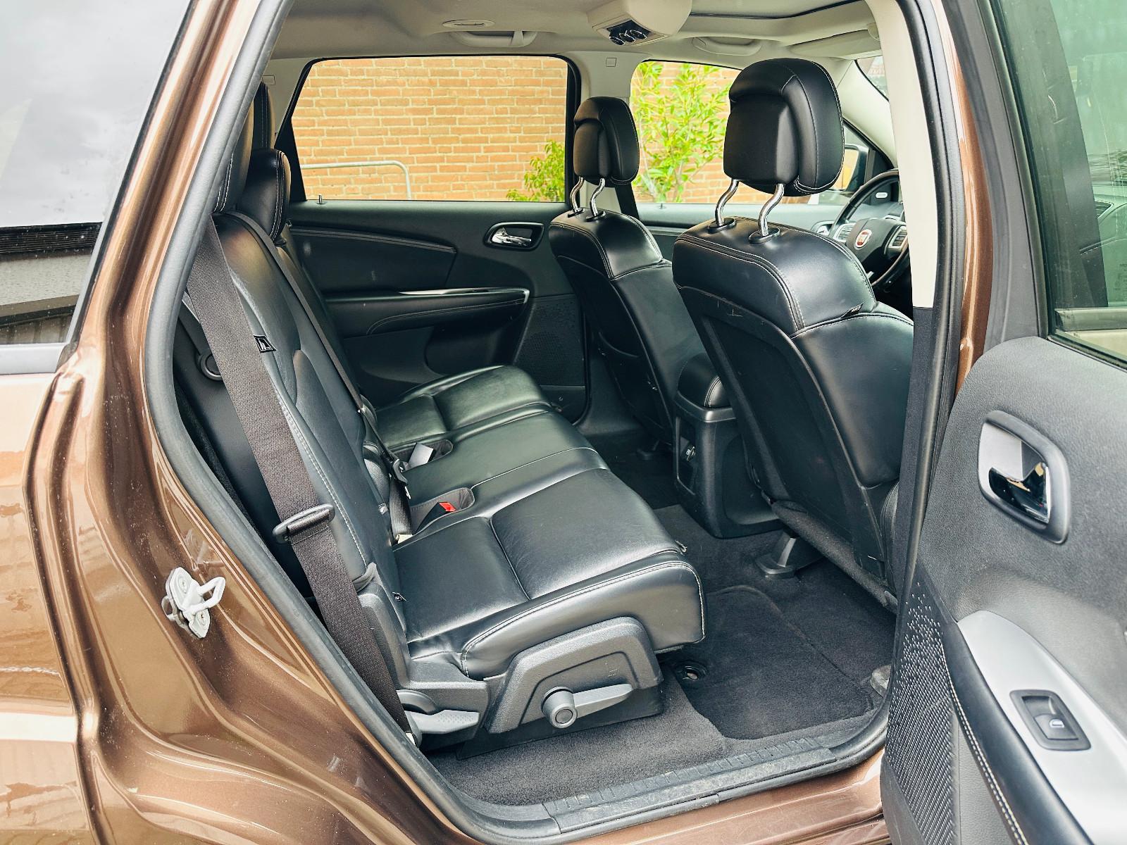 Fiat Freemont 2.0 Multijet Lounge AWD | 170 ch | BVA | 7 places | Toit ouvrant | Navigation | Caméra de recul | Attelage