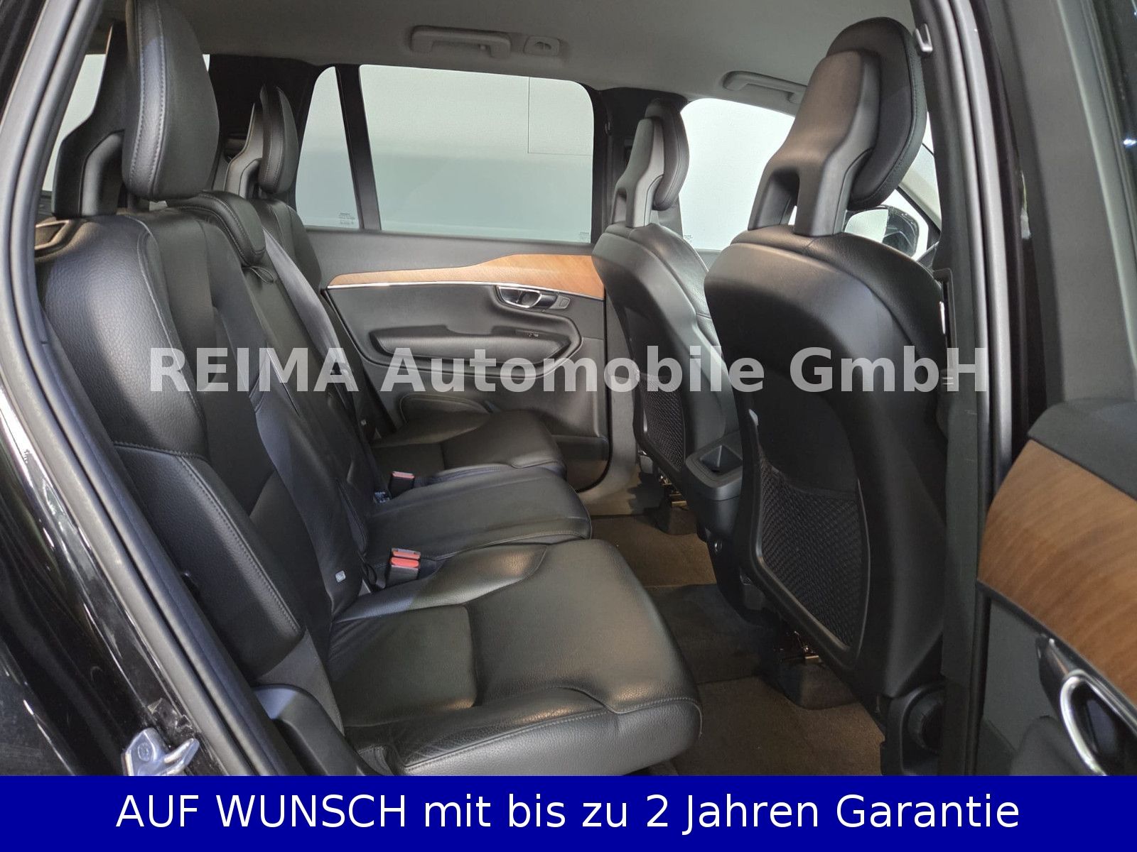 Fahrzeugabbildung Volvo XC 90 2,0 D Momentum AWD, 7 Sitzer, ACC