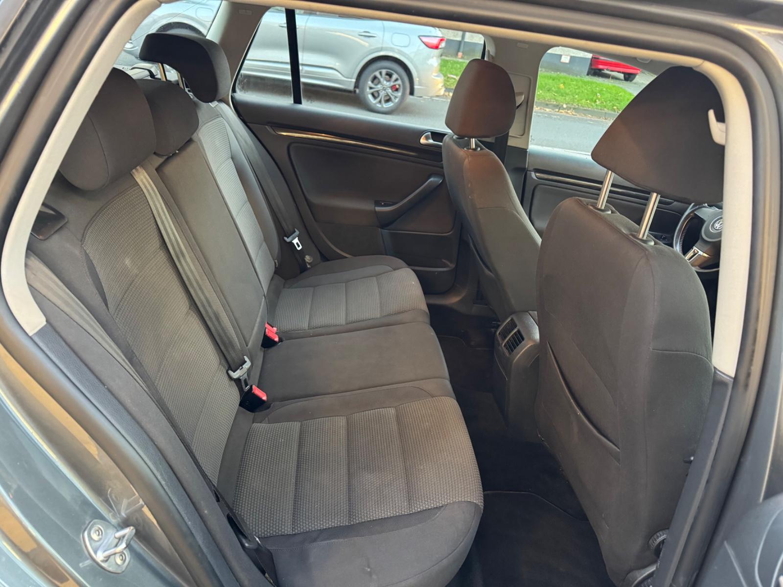 Volkswagen Golf 2010 — photo 17