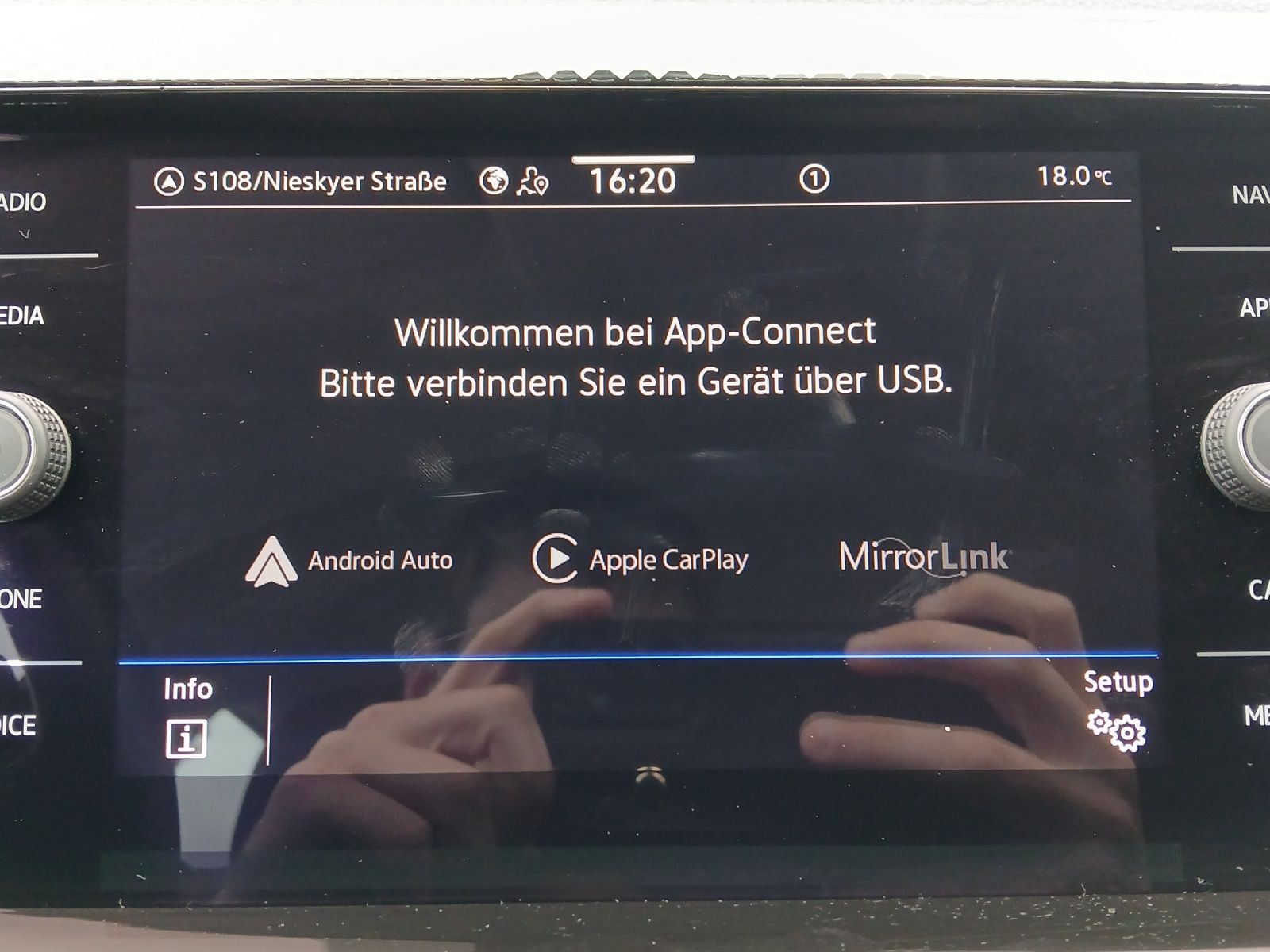 Fahrzeugabbildung Volkswagen Taigo TSI Life Matrix Navi AID ACC RFK SHZ